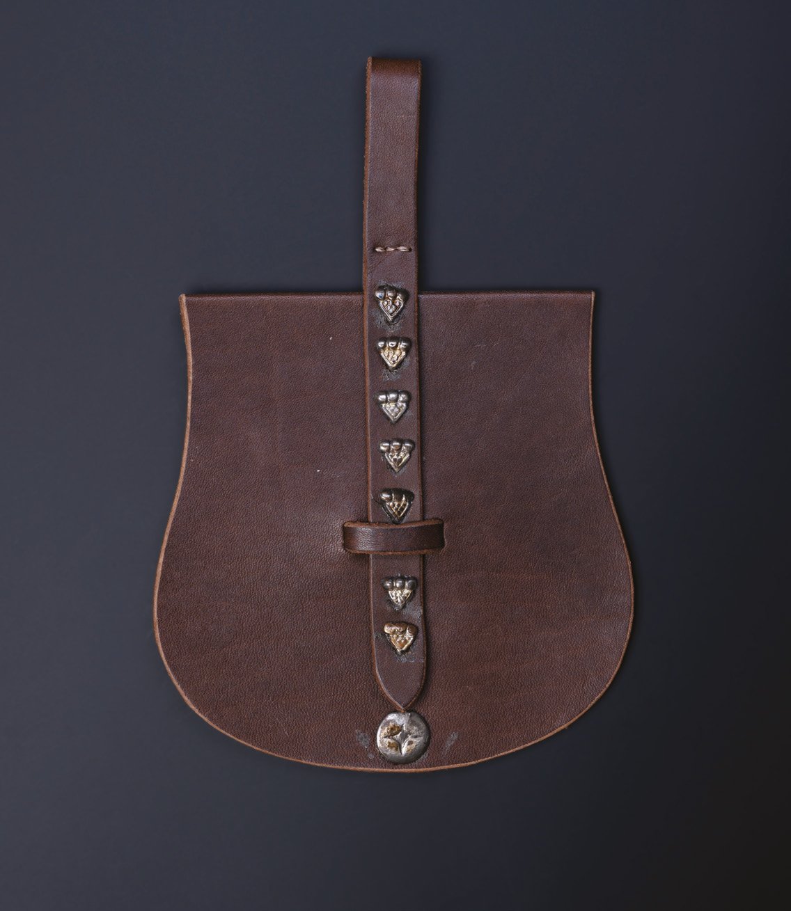 Karos-Eperjesszög II. temető 61. sír veretes tarsoly